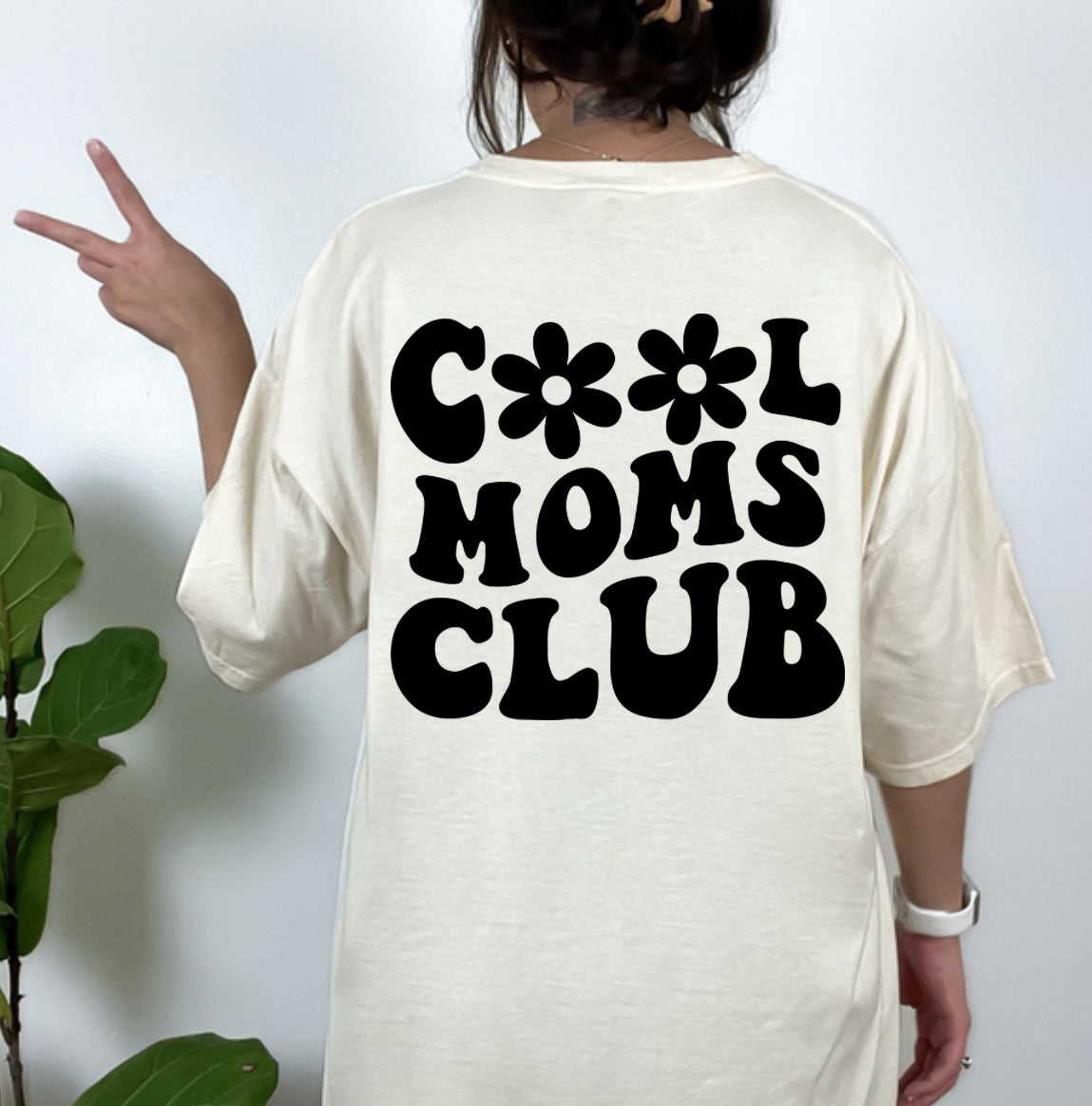 Cool Moms Club - Tee