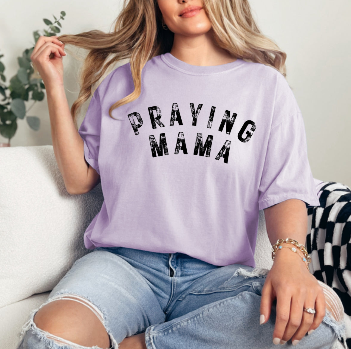 Praying MAMA - Tee/Crew